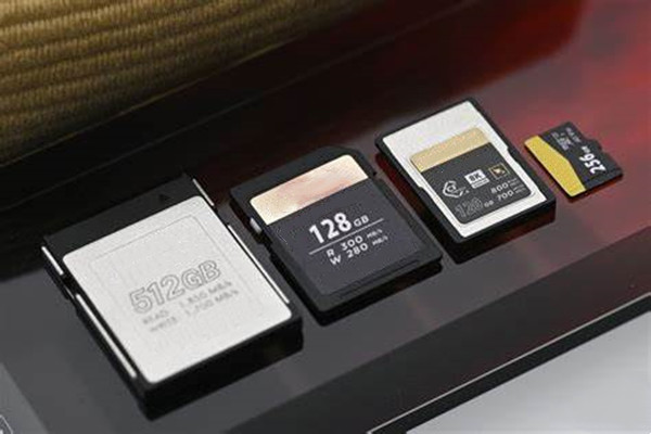 出售sandisk閃存卡，手機(jī)內(nèi)存卡：8Gb、16Gb、32Gb、64Gb、128Gb、256Gb