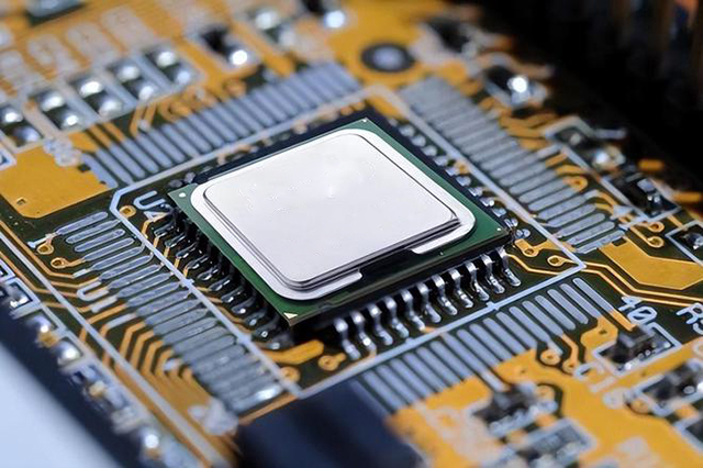 供應(yīng) AMD EPYC? 處理器：EPYC 9005 系列、EPYC 7003 系列、EPYC 4004 系列